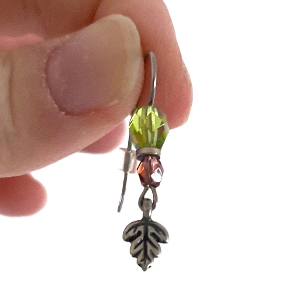 Handmade Beaded ad Silver Leaf Small Dangle Earrings. - Picture 4 of 8